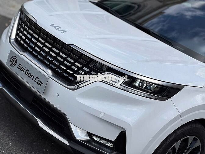 Kia Carnival Signature 2024 Trắng 7 chỗ Diesel