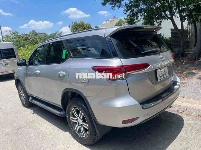 Toyota Fortuner 2018 Bạc 123k km