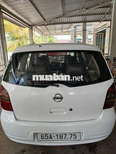 Nissan Grand Livina 2011 Trắng Số sàn 7 chỗ