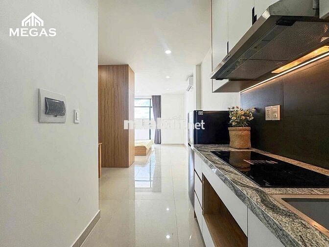 TRỐNG LẠI PHÒNG LUXURY - BAN CÔNG ĐẦY ĐỦ NỘI THẤT