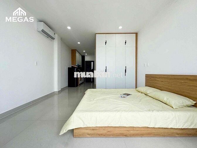 TRỐNG LẠI PHÒNG LUXURY - BAN CÔNG ĐẦY ĐỦ NỘI THẤT