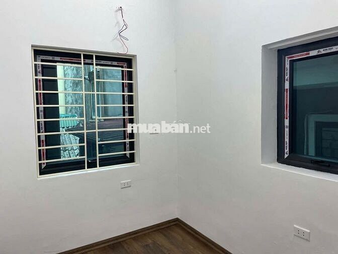 Cho thuê nhà Ngọc Hà 35m², 4 tầng, 4PN, lô góc 2 thoáng 13 triệu/tháng