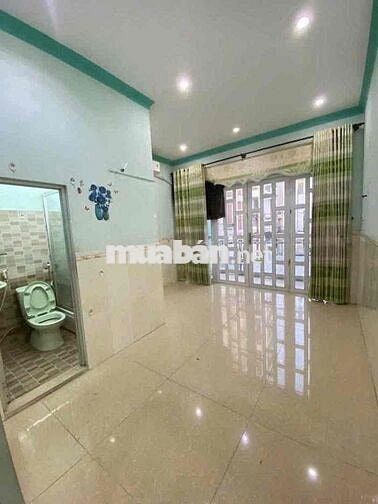 CHO THUÊ Nhà 2 lầu phường Trung Dũngu.   - Nhà cách đường Nguyễn Ái Qu