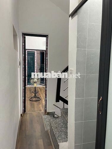 Cho thuê nhà Ngọc Hà 35m², 4 tầng, 4PN, lô góc 2 thoáng 13 triệu/tháng