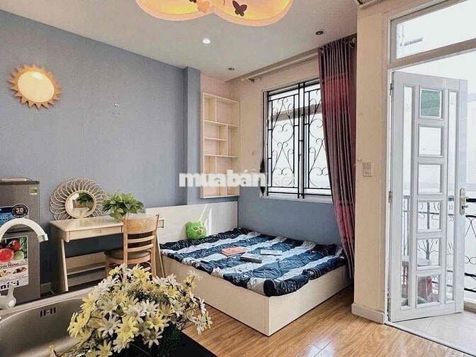 STUDIO MỚI XÂY_ FULL NỘI THẤT_BAN CÔNG NẰM NGAY NGÃ TƯ BẢY HIỀN
