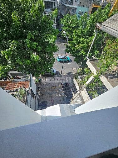 TÔI CẦN BÁN 239 LÝ THÁI TỔ GẦN CV GIỌT NƯỚC HẦM 6 TẦNG T.MÁY GIÁ 42 TỶ