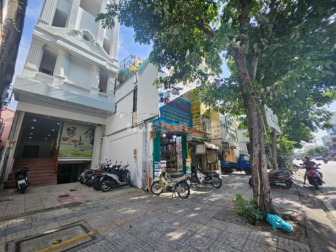 TÔI CẦN BÁN 239 LÝ THÁI TỔ GẦN CV GIỌT NƯỚC HẦM 6 TẦNG T.MÁY GIÁ 42 TỶ