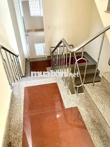 cho thuê nhà nguyên căn mặt bằng, 3 lầu giá rẻ 