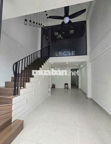 CHO THUÊ NHÀ NGUYÊN CĂN HẺM 922 CÁCH MẠNG THÁNG 8