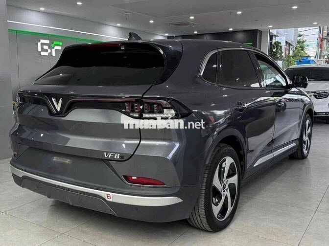Bán xe VinFast VF8S màu xám đẹp Free sạc KM >80 Tr