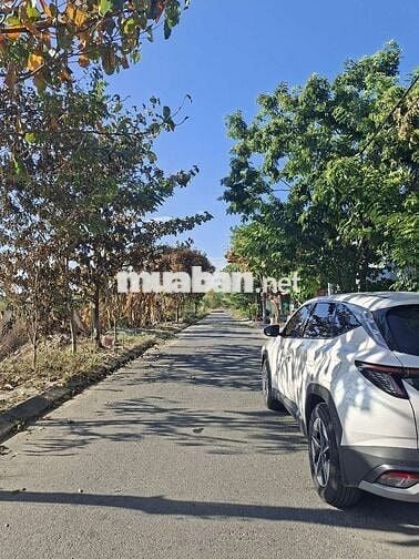 Bán lô đất  đường 5.5M Khu làng đại Học Đà Nẵng