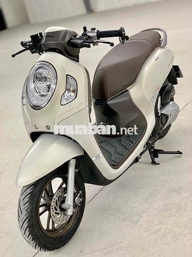 Honda Scoopy 2024 Trắng nhám BSTP Chính Chủ Xe Đẹp