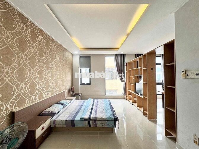 Căn Hộ 1PN View Kính 35m2 FullNT Có Thang Máy Ngay Hàng Xanh , Cầu SG