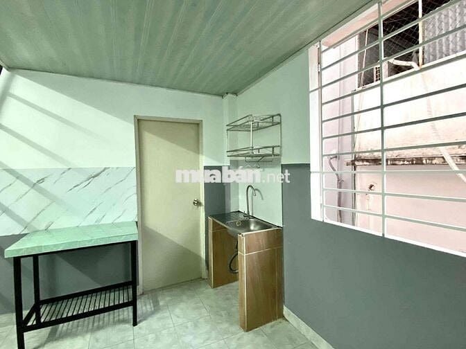 🏡 Chính chủ cho thuê phòng trọ gác lửng cửa sổ ngay Tân Quy giá 3tr8