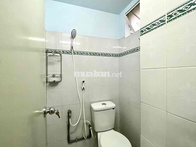 🏡 Chính chủ cho thuê phòng trọ gác lửng cửa sổ ngay Tân Quy giá 3tr8