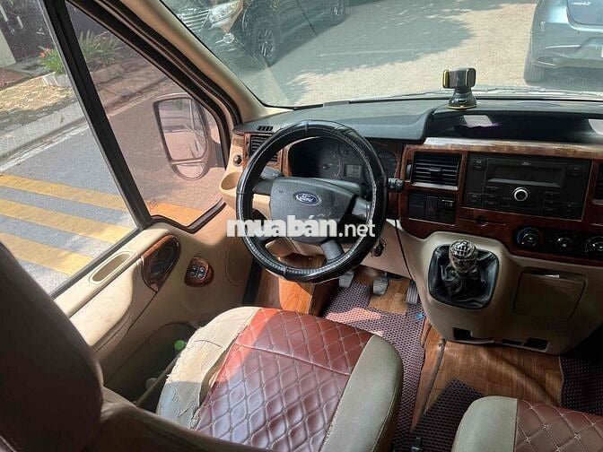 Ford Transit 2018 16 chỗ Bạc
