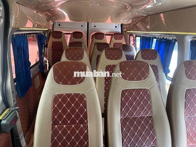 Ford Transit 2018 16 chỗ Bạc
