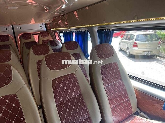 Ford Transit 2018 16 chỗ Bạc