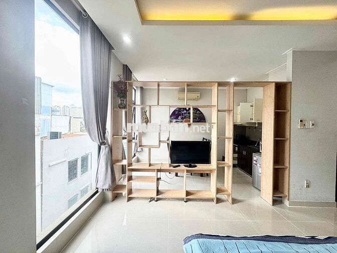 Căn Hộ 1PN View Kính 35m2 FullNT Có Thang Máy Ngay Hàng Xanh , Cầu SG