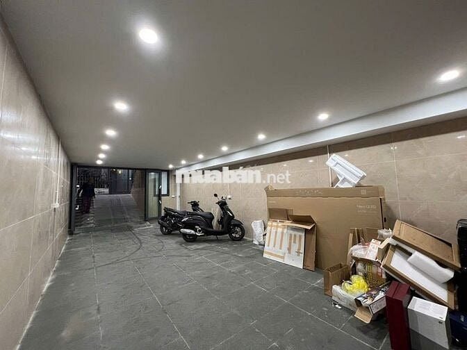 VỪA ĐẸP-GIÁ TỐT.Cho thuê nhà Tô Hiến Thành,Quận 10.Ngang 5m,thang máy.
