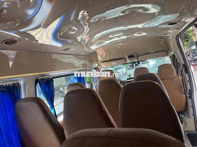 Ford Transit 2018 16 chỗ Bạc