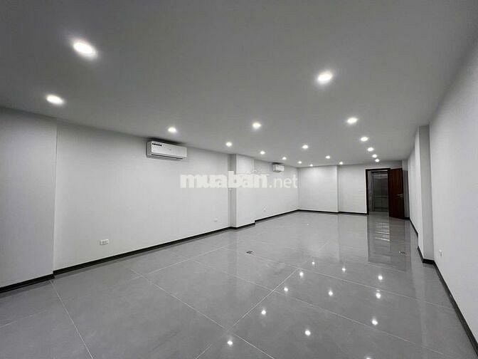 VỪA ĐẸP-GIÁ TỐT.Cho thuê nhà Tô Hiến Thành,Quận 10.Ngang 5m,thang máy.