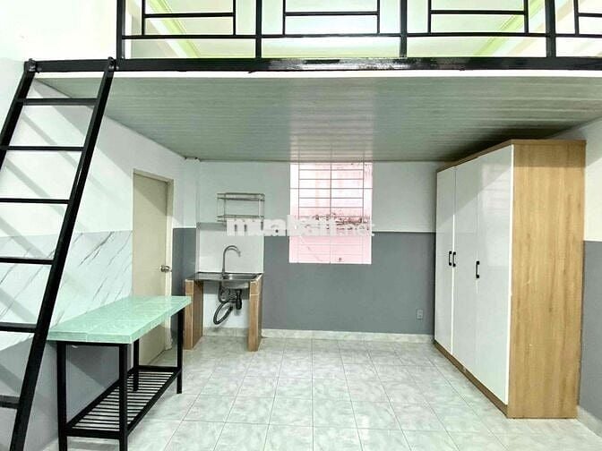 🏡 Chính chủ cho thuê phòng trọ gác lửng cửa sổ ngay Tân Quy giá 3tr8