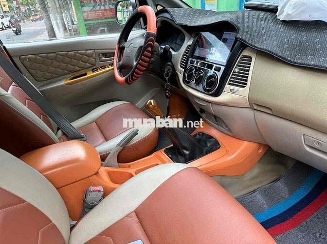 Toyota Innova 8 chỗ Số sàn Bạc Chính Chủ
