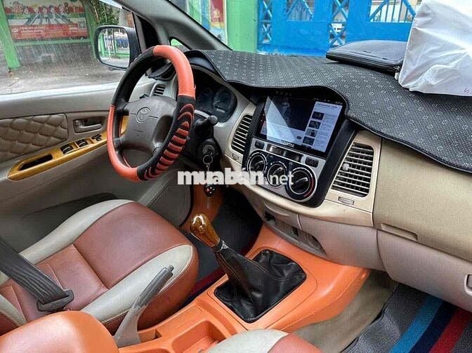 Toyota Innova 8 chỗ Số sàn Bạc Chính Chủ