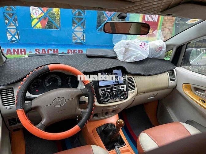 Toyota Innova 8 chỗ Số sàn Bạc Chính Chủ
