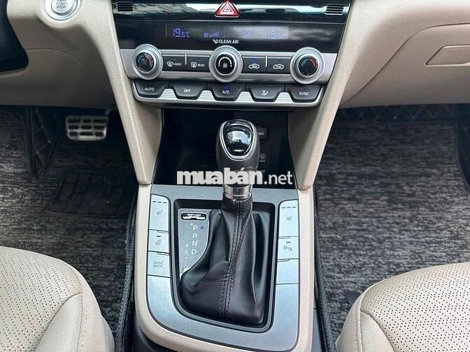 Cần Bán Hyundai Elantra 2.0Gls 2021 Trắng  xe đẹp