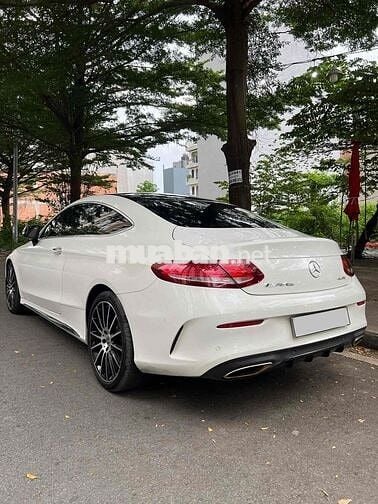 Mercedes-Benz C300 Coupe 2 Cửa