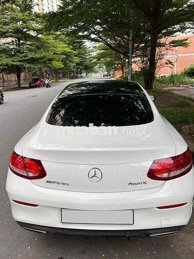 Mercedes-Benz C300 Coupe 2 Cửa