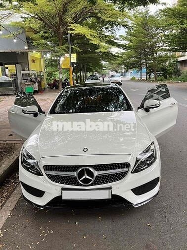 Mercedes-Benz C300 Coupe 2 Cửa