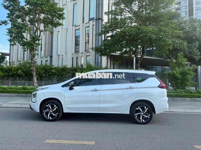 Mitsubishi Xpander Premium 2024 Trắng 3 vạn