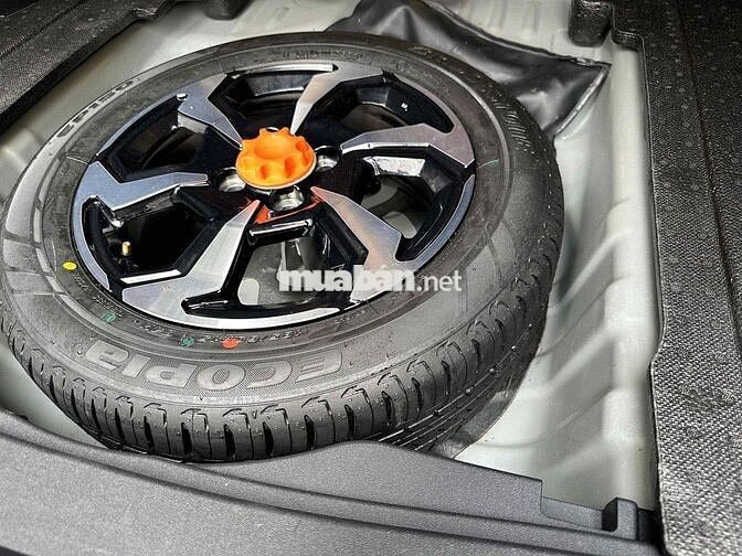 Cần Bán Toyota Vios 1.5E 2023 Số sàn Vàng cát