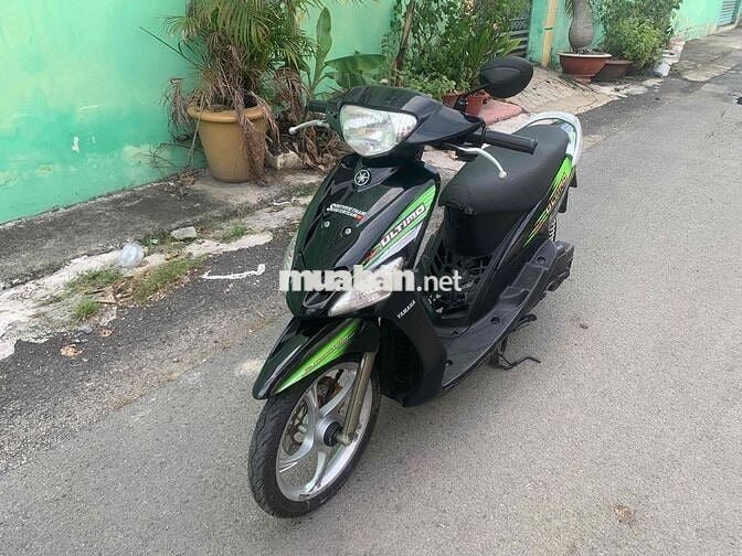 Yamaha Ultimo Đen Tự động
