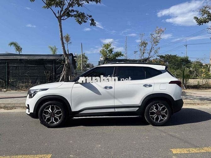 Kia Seltos 1.6 AT Luxury Trắng 45.000 km