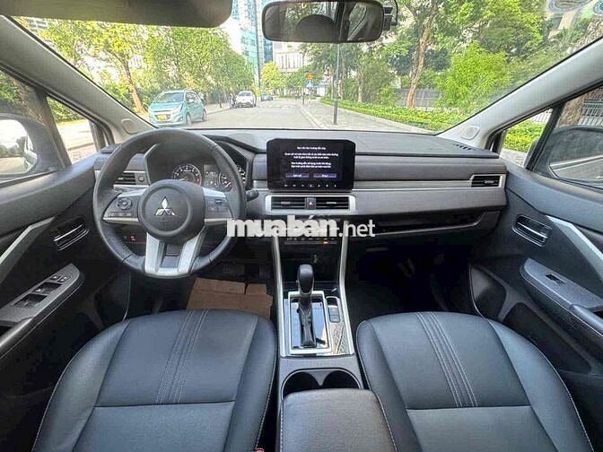 Mitsubishi Xpander Premium 2024 Trắng 3 vạn