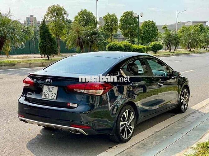 Kia Cerato 2018 màu xanh than