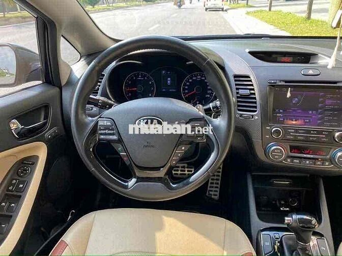 Kia Cerato 2018 màu xanh than