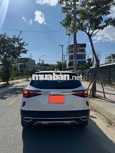Kia Seltos 1.6 AT Luxury Trắng 45.000 km