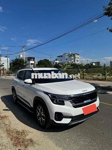 Kia Seltos 1.6 AT Luxury Trắng 45.000 km
