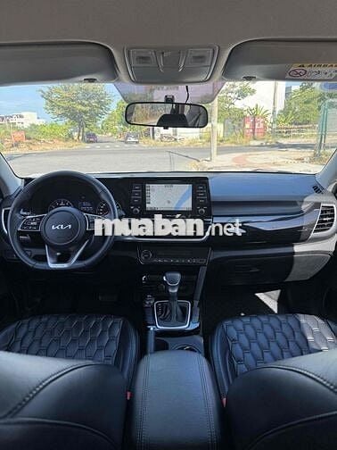 Kia Seltos 1.6 AT Luxury Trắng 45.000 km