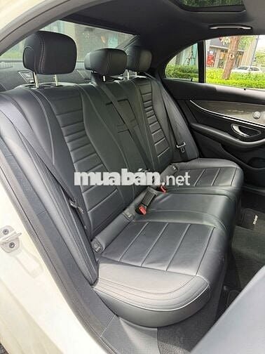 Mercedes-Benz E300 AMG 2020 Trắng/Đen 72000 km