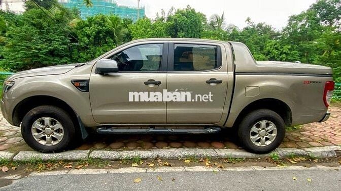Ford Ranger XLS 2015 Số sàn 6 cấp Vàng cát