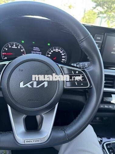 Kia Seltos 1.6 AT Luxury Trắng 45.000 km