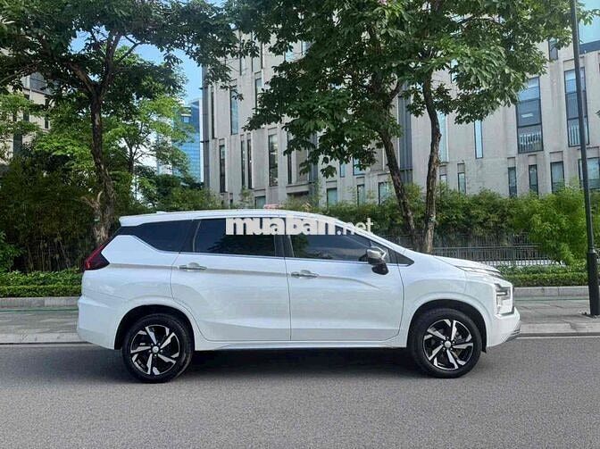 Mitsubishi Xpander Premium 2024 Trắng 3 vạn