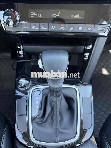 Kia Seltos 1.6 AT Luxury Trắng 45.000 km