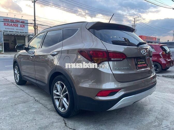 Hyundai SantaFe 2018 2.2D Premium Nâu